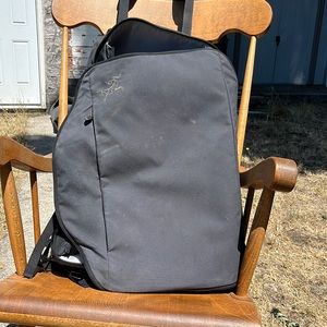 Arc’teryx Covert case bag